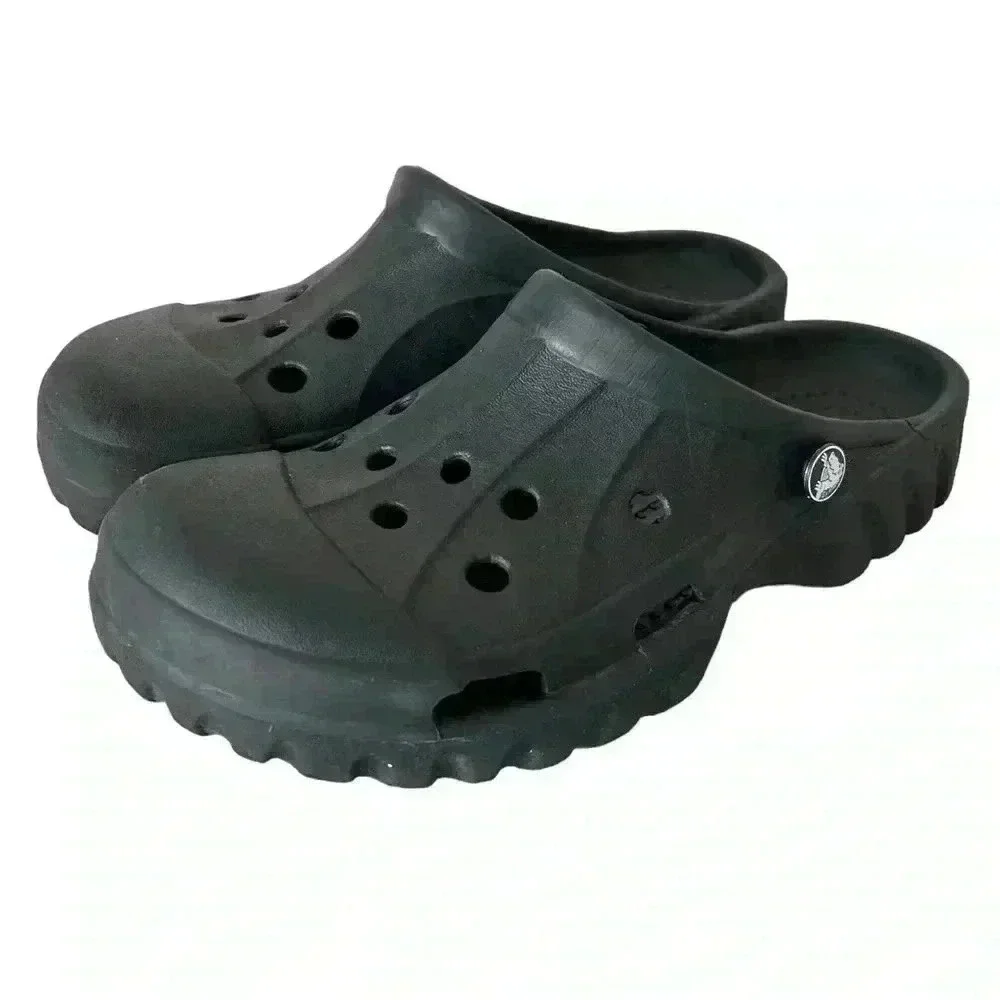 🦩Crocs Black Clogs Mens Size 7 Womens Size 9 sandals